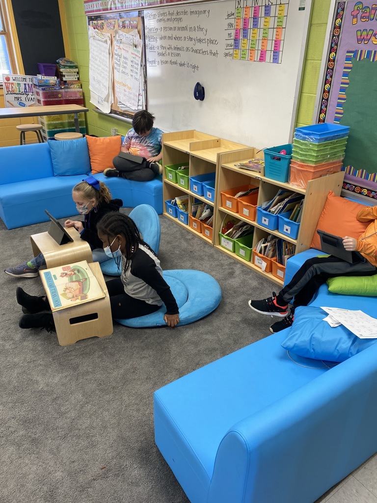 Students learning with new furniture at West Amory Elementary
